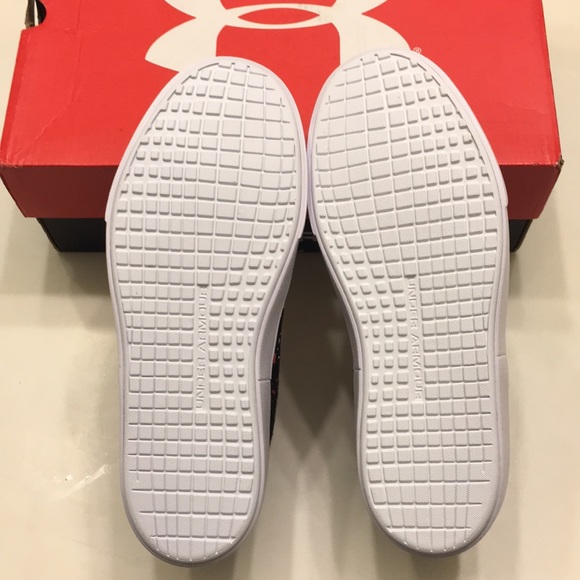 under Armour Girls Shoes - Picture 7 of 8